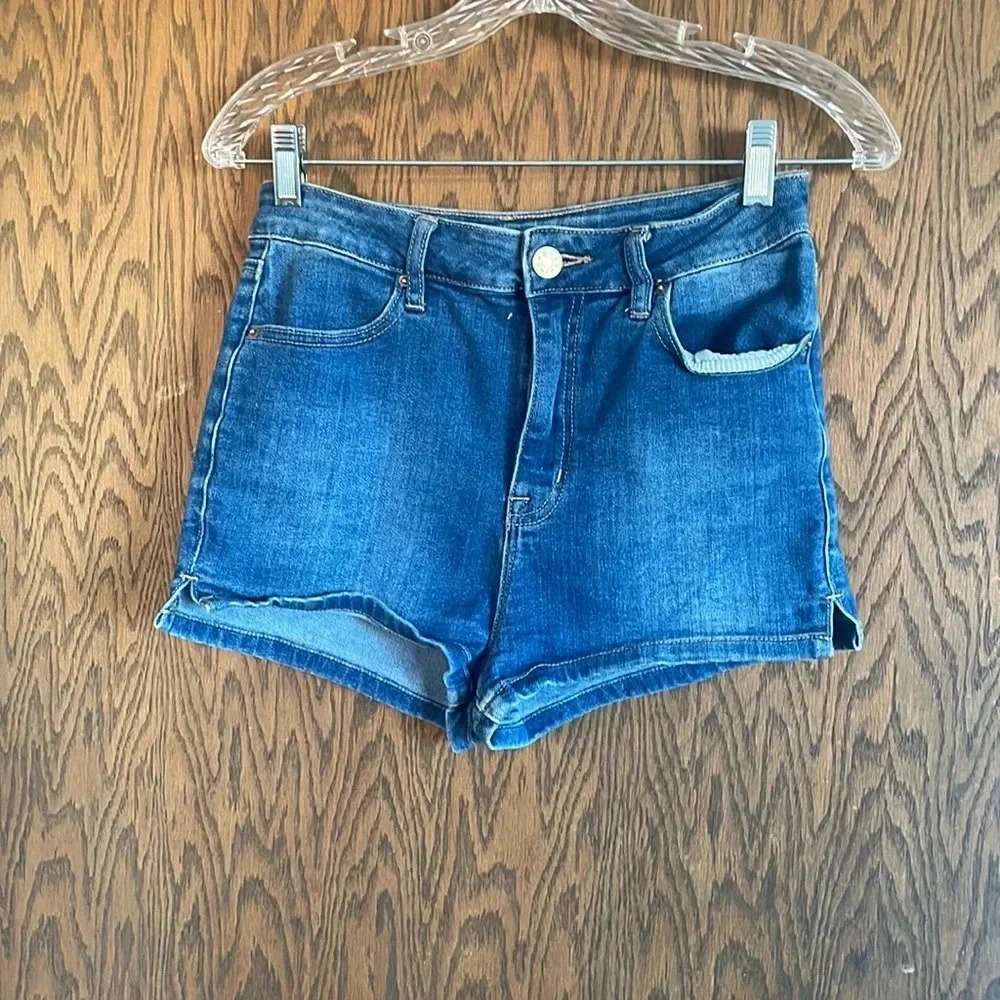 BDG ultra Hight Rise Spade Jean Shorts 27